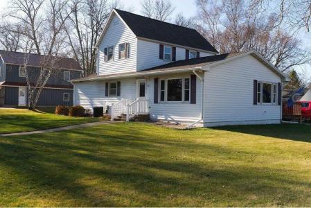 421 6th Street, Albany, Minnesota 56307, USA