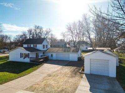 421 6th Street, Albany, Minnesota 56307, USA