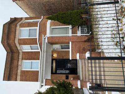 1752 E 72nd Pl Unit 1, Chicago, Illinois 60649, USA