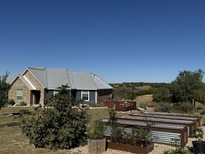 612 Sugar Creek Trail, Fredericksburg, Texas 78624, USA