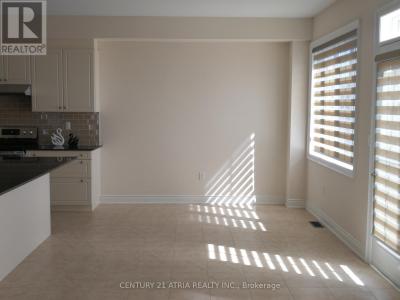 37 LADDER CRESCENT, East Gwillimbury (sharon), Ontario L9N 0N8, Canada