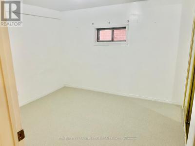 220 HUPFIELD TRAIL, Toronto (morningside), 安大略省 M1B 4L8, 加拿大