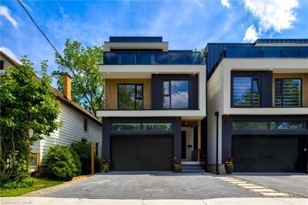 93 OAK STREET, Cambrígia, Ontario N1R 4L3, Canadá