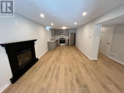 445 PRESTWICK DRIVE, Oshawa (mclaughlin), אונטריו L1J 7R2, קנדה 