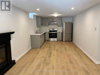 445 PRESTWICK DRIVE, Oshawa (mclaughlin), אונטריו L1J 7R2, קנדה 