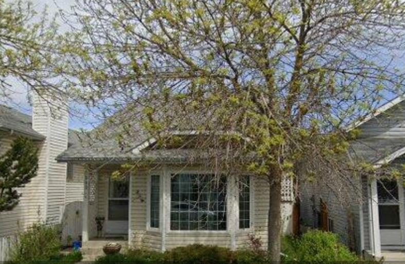 243 ERIN MEADOW CLOSE SE, Calgary, Alberta T2B 3E6, Canada
