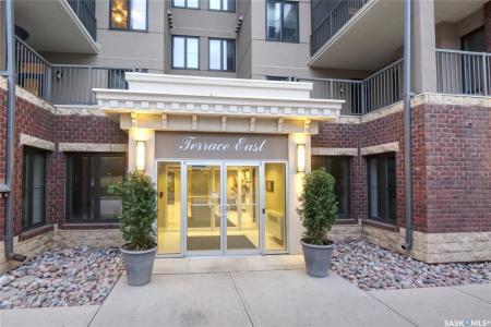 205 FAIRFORD STREET E, Moose Jaw, Saskatchewan S6H 0E1, Canada