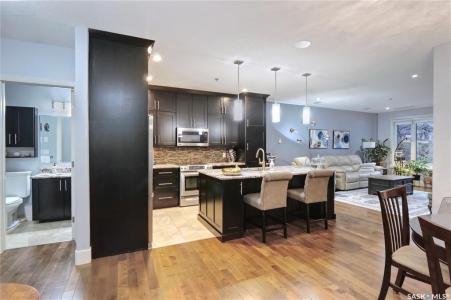 205 FAIRFORD STREET E, Moose Jaw, Saskatchewan S6H 0E1, Canada