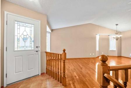 604 RIVERSIDE DRIVE NW, High River, アルバータ T1V 1S8, カナダ