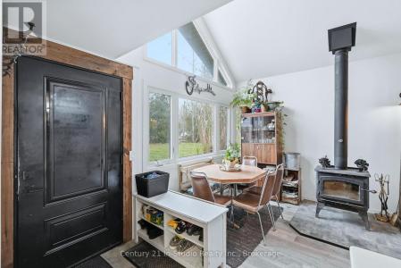 324 BRYANT STREET, South Bruce Peninsula, 온타리오주 N0H 2T0, 캐나다