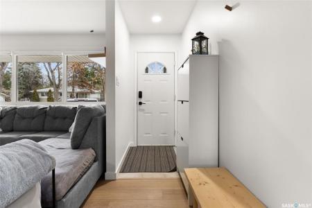 97 DARKE CRESCENT, Regina, Saskatchewan S4S 3Y1, Canada