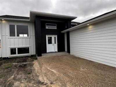 69 HARVEST BAY, Blumenort, Manitoba R5G 2X3, Canadá