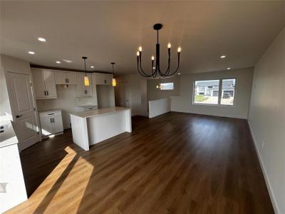 69 HARVEST BAY, Blumenort, Manitoba R5G 2X3, Canadá