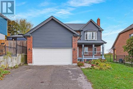34 MITCHELL AVENUE, Whitchurch-Stouffville-, Ontario L4A 7X3, Canada