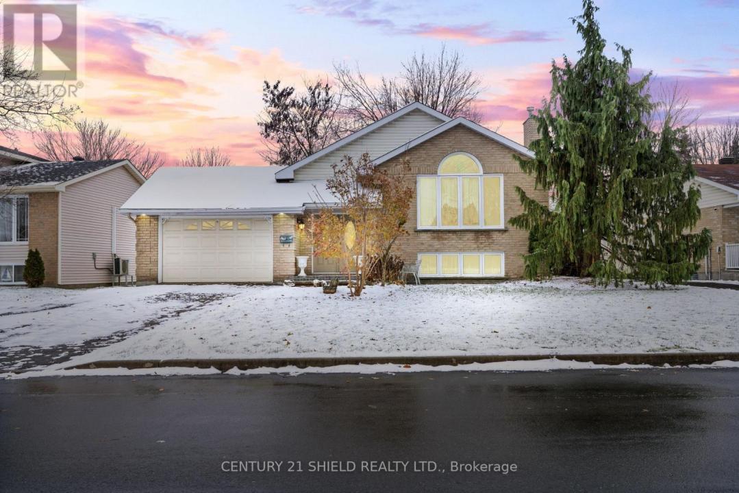 34 WELLINGTON STREET EAST, Cornwall, Ontario K6H 6E5, Canada