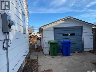 141 MAPLE AVENUE, Yorkton, Saskatchewan S3N 1W8, CANADÁ