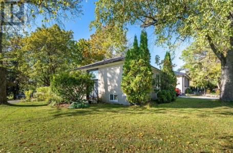 30 FOREHT CRESCENT, Aurora (aurora Heights), Ontario L4G 3E8, Canadá