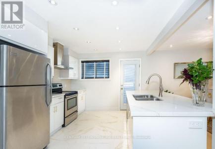 30 FOREHT CRESCENT, Aurora (aurora Heights), Ontario L4G 3E8, Canadá