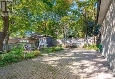 30 FOREHT CRESCENT, Aurora (aurora Heights), Ontario L4G 3E8, Canadá