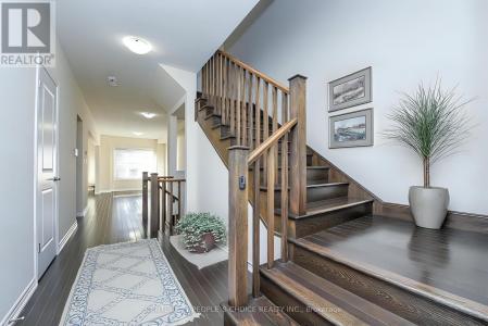 18 COHOE STREET, Brampton (northwest Brampton), Онтарио L7A 4X8, Канада