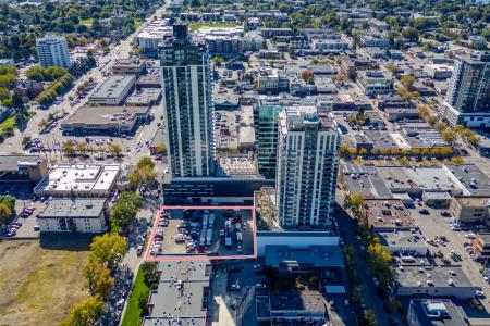 1464-1476 BERTRAM STREET, Kelowna, ブリティッシュコロンビア V1Y 2G3, カナダ