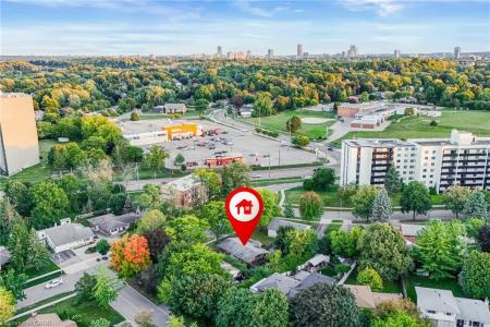 366 DALE CRESCENT, Waterloo, Ontario N2J 3Y7, CANADÁ
