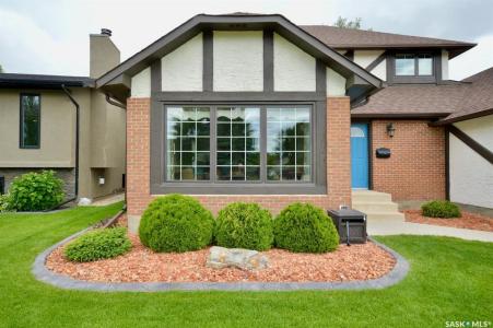 230 DORE CRESCENT, Saskatoon, Saskatchewan S7K 4X9, Canada