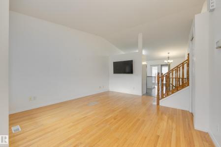 130 DAWSON CRESCENT, Sherwood Park, 阿爾伯塔 T8H 1Y6, 加拿大