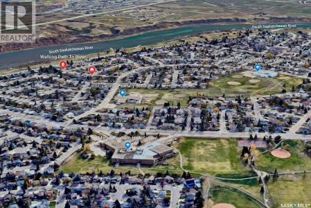 230 DORE CRESCENT, Saskatoon, Saskatchewan S7K 4X9, Canada
