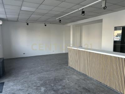 Viale del Lavoro, San Martino Buon Albergo, Veneto 37036, Italy