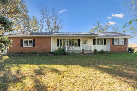 1836 105th St, Hazleton, Iowa 50641, USA