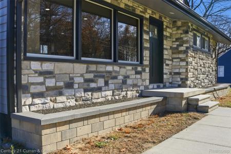 17901 Inkster Road, Brownstown Charter Township, Michigan 48174