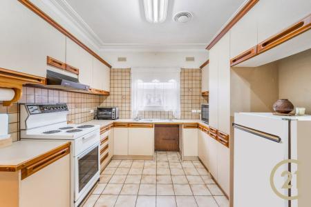 6 Mainsbridge Avenue, Liverpool, NSW 2170, Úc