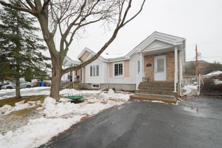 175  Rue Théodore-Robitaille, Quebec J3X 2G2, Canadá