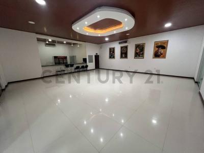 Final Av Virgen de lujan zona  Clara Serrano , Norte, Santa Cruz 00001, Bolivie