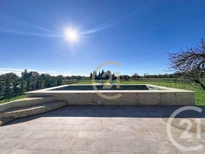 Uzes, Languedoc-Roussillon 30700, France