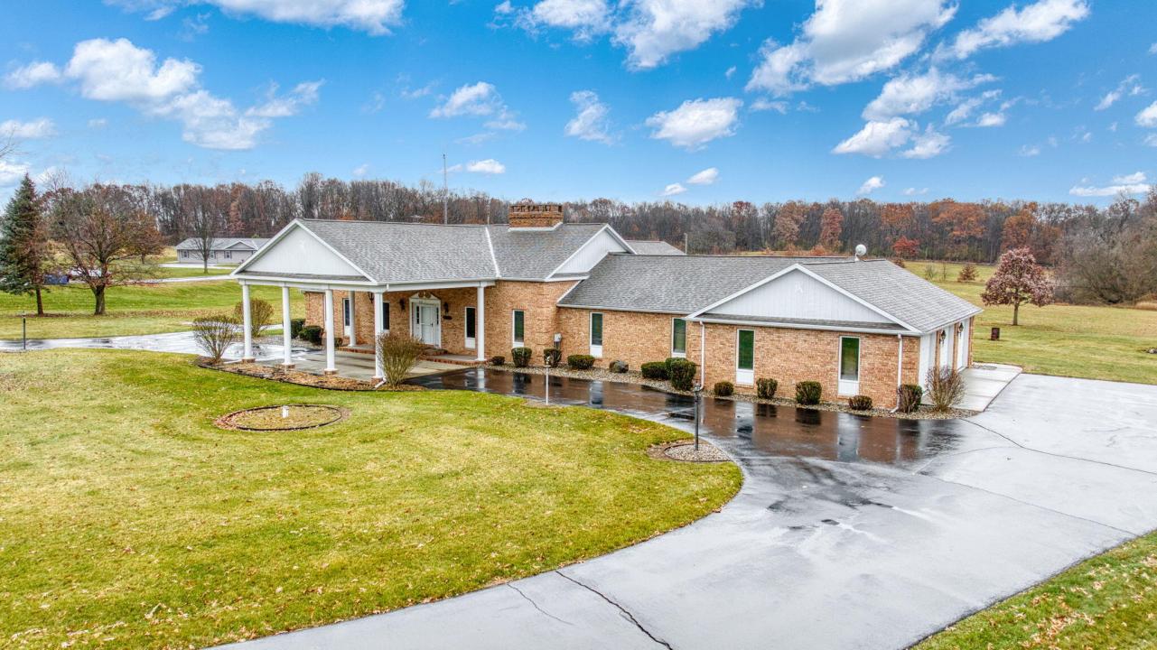 1111 N Lake Pleasant Road, Hillsdale, Michigan 49242, Stati Uniti