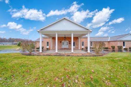 1111 N Lake Pleasant Road, Hillsdale, Michigan 49242, Stati Uniti