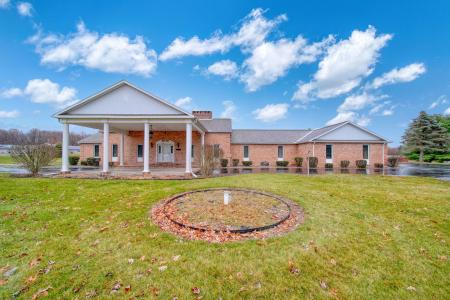 1111 N Lake Pleasant Road, Hillsdale, Michigan 49242, Stati Uniti