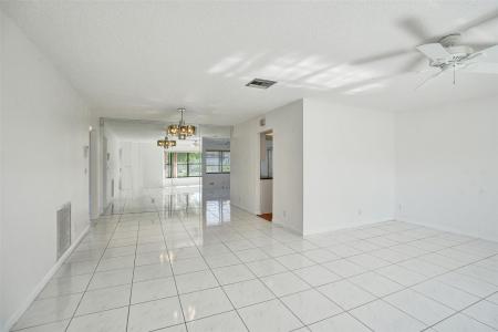 2359 SW 16th Dr, Deerfield Beach, פלורידה 33442, ארצות הברית של אמריקה