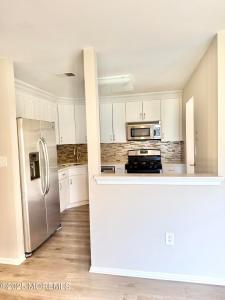 15 Interlaken Court #6, 可抵押的, 新泽西州 07728, 美国