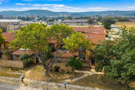 1123 Lois St, Kerrville, Texas 78028