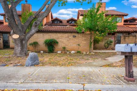 1123 Lois St, Kerrville, Texas 78028