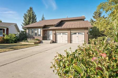 30 COMFORT CLOSE, Red Deer, Alberta T4P 2T7, Canada