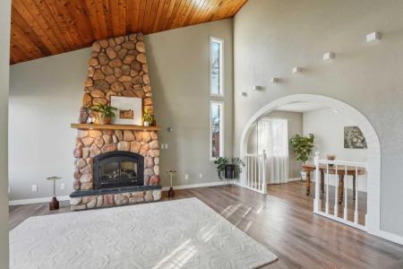 30 COMFORT CLOSE, Red Deer, Alberta T4P 2T7, Kanada