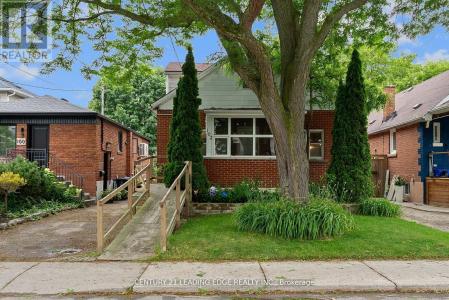102 KALMAR AVENUE NORTH, Toronto (birchcliffe-cliffside), Ontario M1N 3G4, Kanada