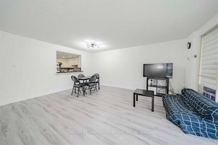 5 WELDRICK ROAD W, Richmond Hill, Ontario L4C 8S9, Canadá