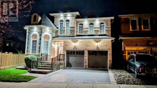 3 CONDARCURI CRESCENT, Markham (box Grove), オンタリオ L6B 0G8, カナダ