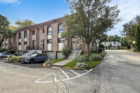 589 FRANCIS ROAD E, Burlington, Ontario L7T 3X6, CANADÁ