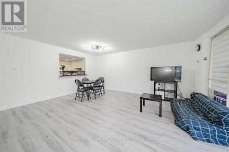 5 WELDRICK ROAD WEST, Richmond Hill (north Richvale), Ontario L4C 8S9, Canada